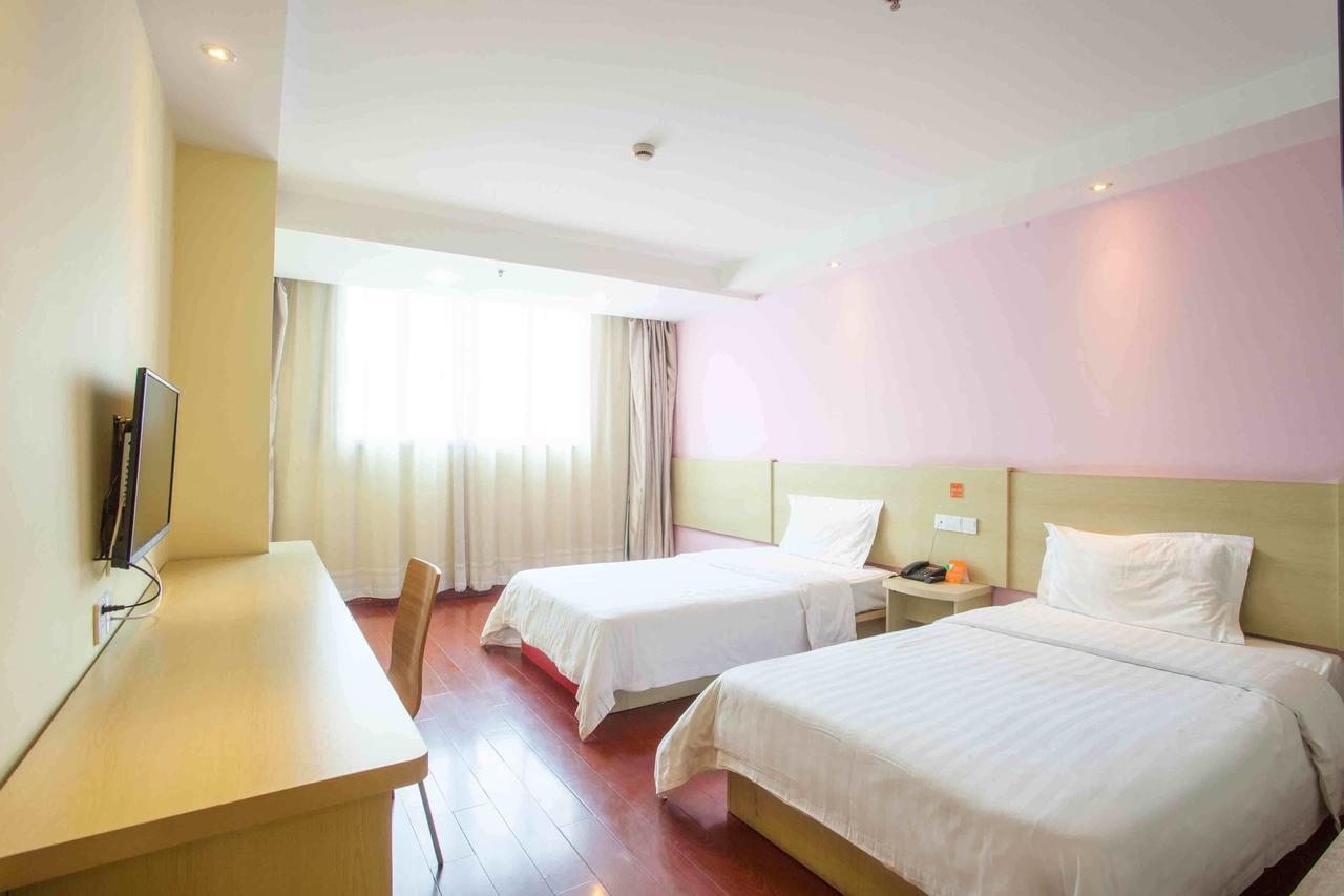 7Days Inn Xianning Hot Spring Pedestrian Street Shopping Park Zewnętrze zdjęcie